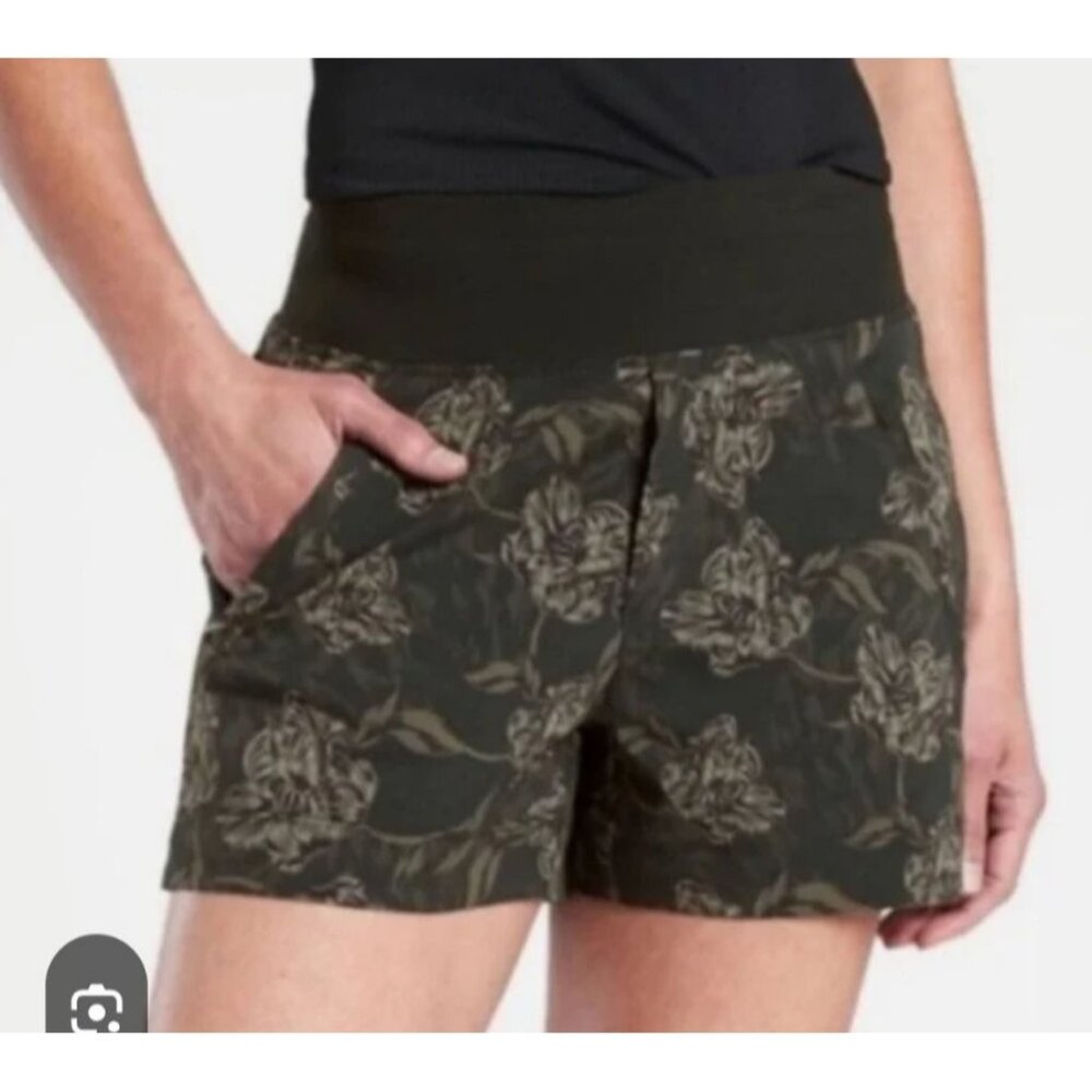 NWOT Athleta Trekkie North Printed Women's Terra Firma Olive Stretch Shorts Size